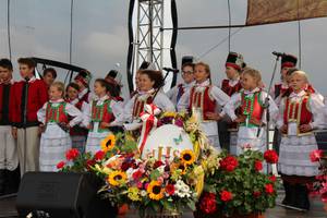 dożynkom towarzyszył bardzo atrakcyjny program artystyczny