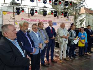 VIII FASiKS